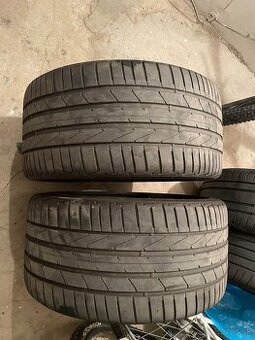 275/30 r20