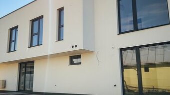 SKOLAUDOVANÉ-VILADOMY PEREŠ 3 izb. byt s vlastnou záhradou,