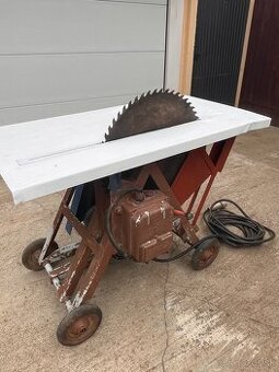 Stolová kotúčova píla (cirkular)