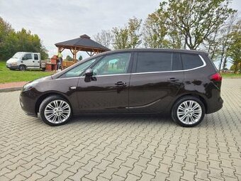 Predám Opel Zafira Tourer 7 MIESTNA VERZIA