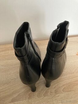 Dámske čižmičky kotnikové č. 41