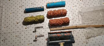 Retro valcek na malovanie