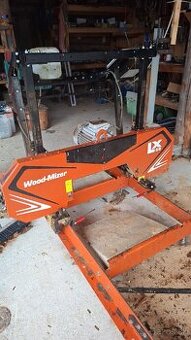 Kmeňová pásová píla Wood-Mizer