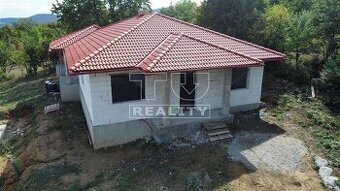 NA PREDAJ 4-IZBOVÝ BUNGALOV V LOKALITE KOŠICE-OKOLIE - 1