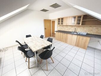 Administratívne priestory na prenájom v Novákoch