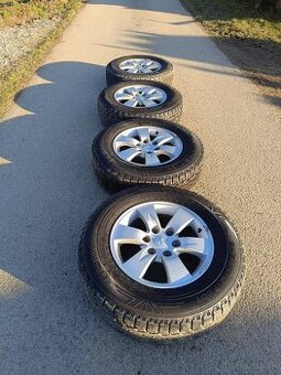 Predám pneumatiky s diskami 6x139,7