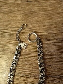 Predám striebornú retiazku na vreckové hodinky