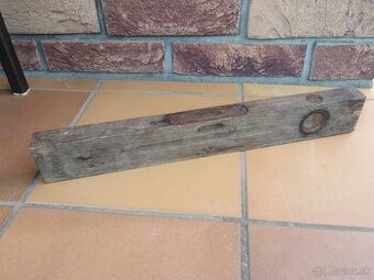 Starožitná drevená vodováha