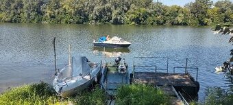 Kajutová loď s motorom 15 HP