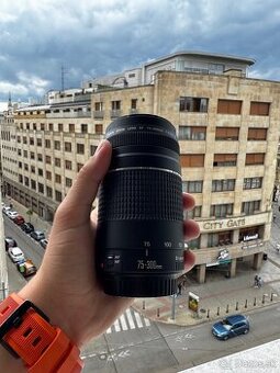 Predám Canon Zoom Lens EF 75-300mm 1:4-5.6