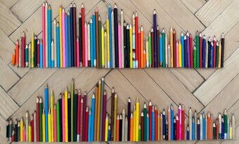 TENKÉ DLHÉ FAREBNÉ CERUZE za 5€