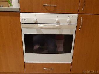 Elektrická rúra na pečenie