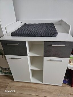Prebaľovací pult, prebaľovacia komoda