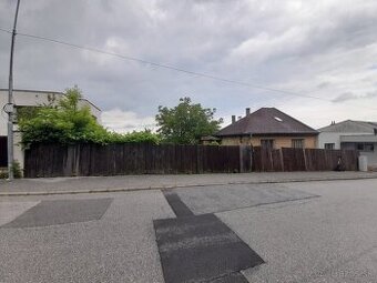 Na predaj pozemok v centre mesta