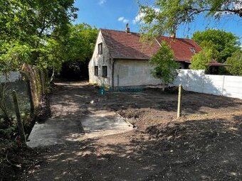 Na predaj pozemok so st. domom Devínska Nová Ves, Okr. Brati