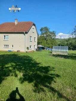 Na predaj dvojgeneračný rodinný dom v obci Piešť I, 3 km od