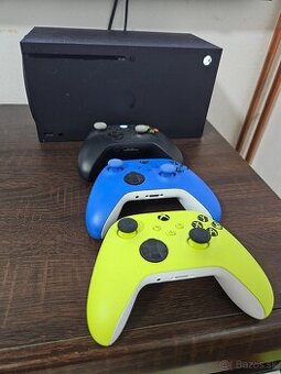 Xbox Series X s mechanikou