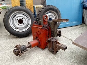 Rozpredám.dvohjoleay malotraktor