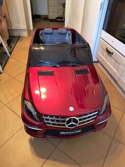 Autíčko na diaľkove ,mercedes