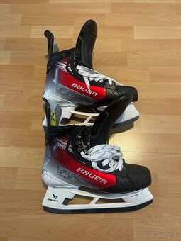 BAUER HYPERLITE 2 nové korčule