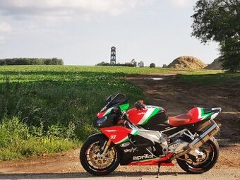 Aprilia rsv 1000r Faktory