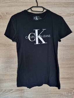 Damske cierne tricko calvin klein XS
