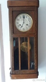Hodiny drevene-kyvadlove 1935-50