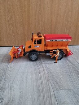 Bruder zimné posypove auto