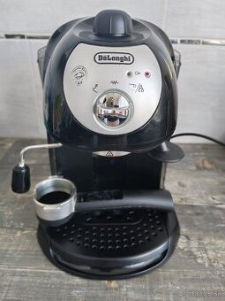 Pákový kávovar Delonghi