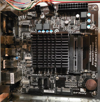 GIGABYTE J1800N-D2H + 2GB RAM