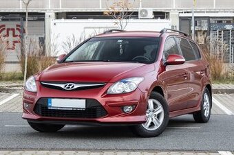 Hyundai i30 CW 80kW (2011)