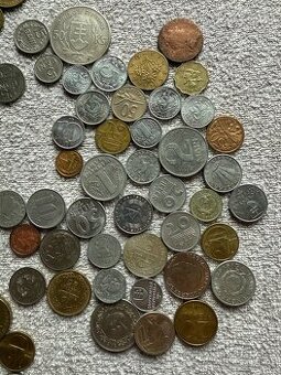 Predávam rôzne staré mince z viacerých krajín sveta