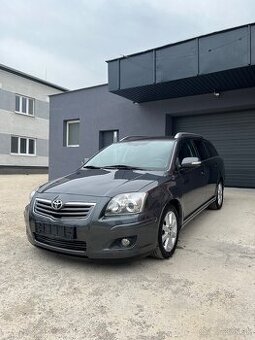 Toyota Avensis D4-D = 93kW, 163884km, Top Stav =