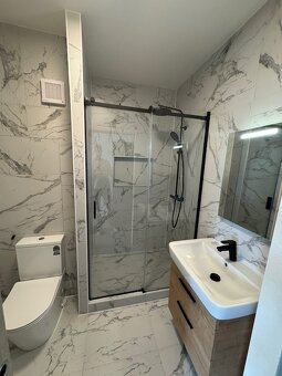 Predám 1-izbový zrekonštruovaný byt s balkónom, Levice
