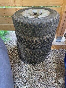 Kolesa pajero 2 s pneu
