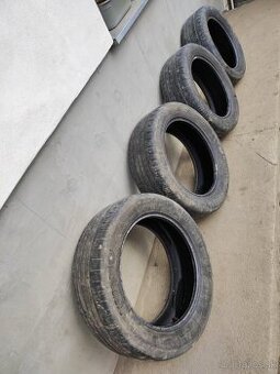 Predám Letné Pneu 215/55 r17