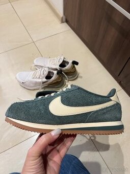 nike cortez