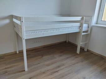 Vyvysena poschodova postel