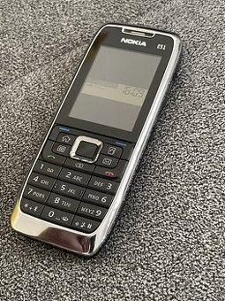 Nokia E51