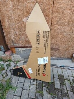 Ponúkam predný blatník Peugeot 206