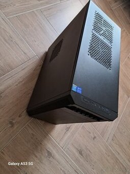 Starší herny počítač GTX 980, 8GB RAM, SSD+monitor