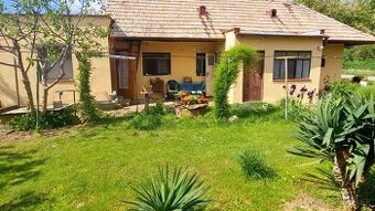 VIVAREAL REZERVOVANÉ Rodinný dom s veľkým pozemkom, 2 237