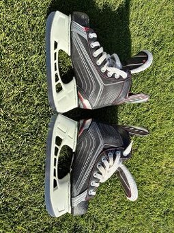 Bauer velkost 35