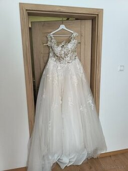 Svadobné šaty značky Pronovias