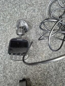 Liatinové kolesá a kamera do autá