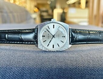 Československé mechanické vintage retro hodinky PRIM Chrom