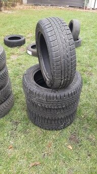 215/60r17 96h Continental  zimne