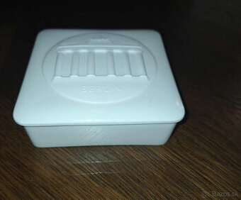 STARÁ ZNAČENÁ ŠPERKOVNICA