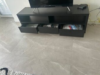 Predám konferenčný stôl a stolik pod TV z Massivu