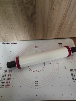 Tupperware sada na pečenie,valček s nadstavcami a podložka